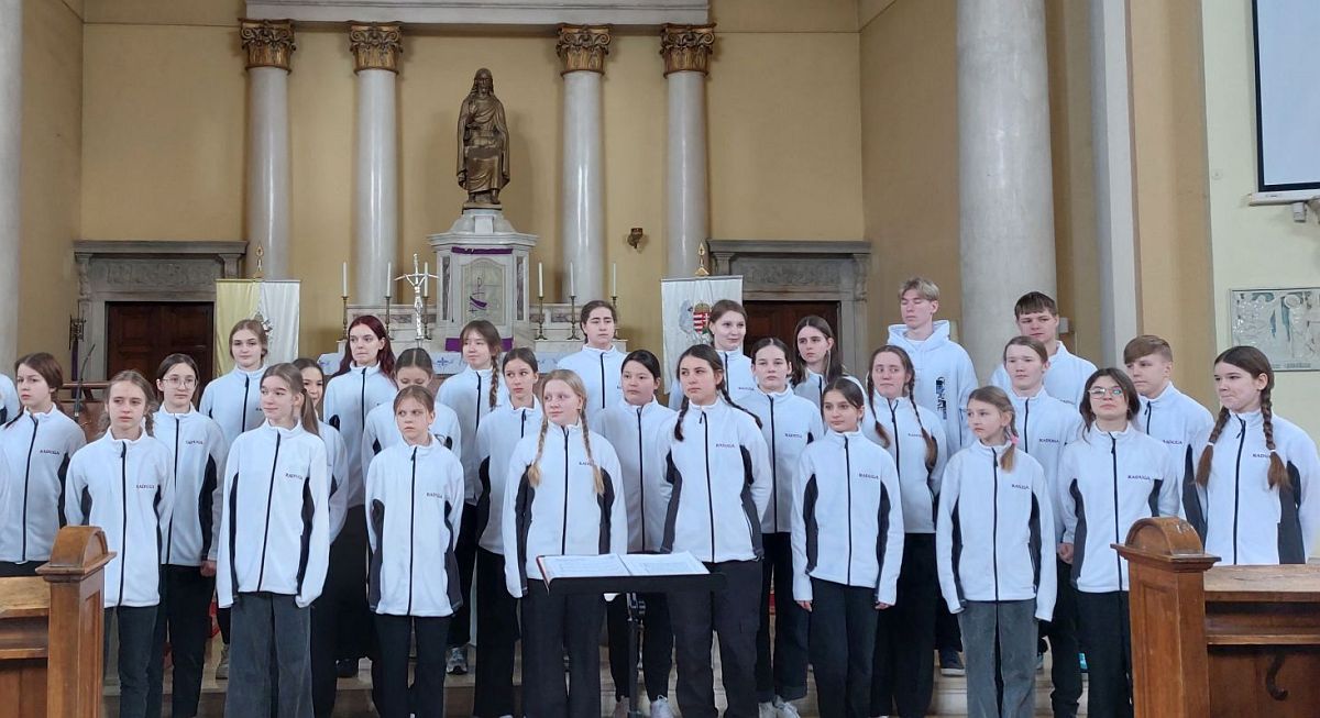 Székesfehérváron vendégeskedett a tallinni Raduga Gyerekkar