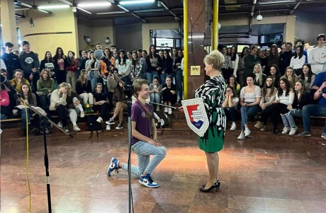 Diákpárbaj és tánckar tanárokból - Izgalmas programokkal telt a Tópartis Nap