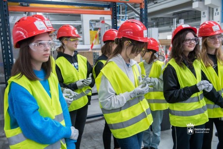 Lányok napja 2023 - az Ipar 4.0 rejtelmeibe pillanthattak be