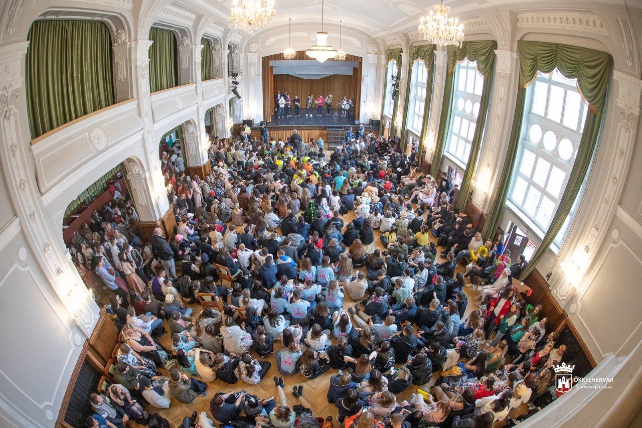 Bolondballagás 2023. - idén senki nem ment haza üres kézzel