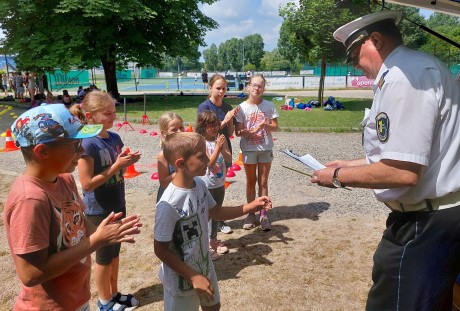 Előzzük meg a bajt - fehérvári rendőrök a Napraforgó Napközis Táborban