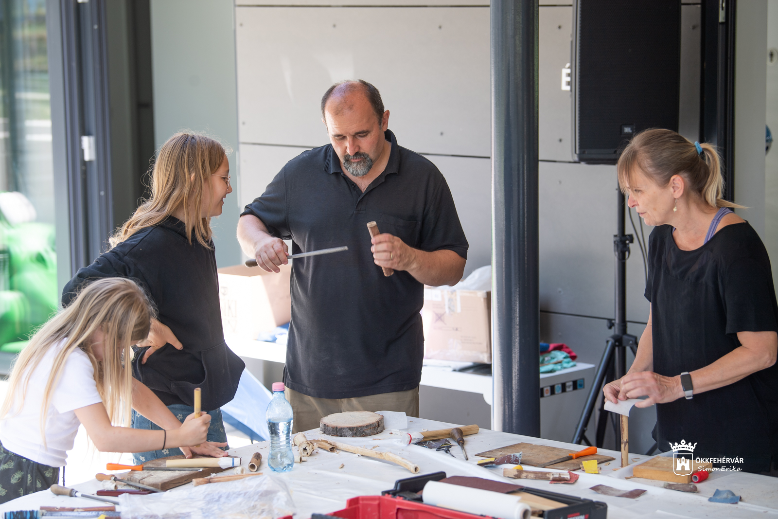 Népi hagyományőrző tábor zajlik erdélyi vendég gyerekekkel Velencén