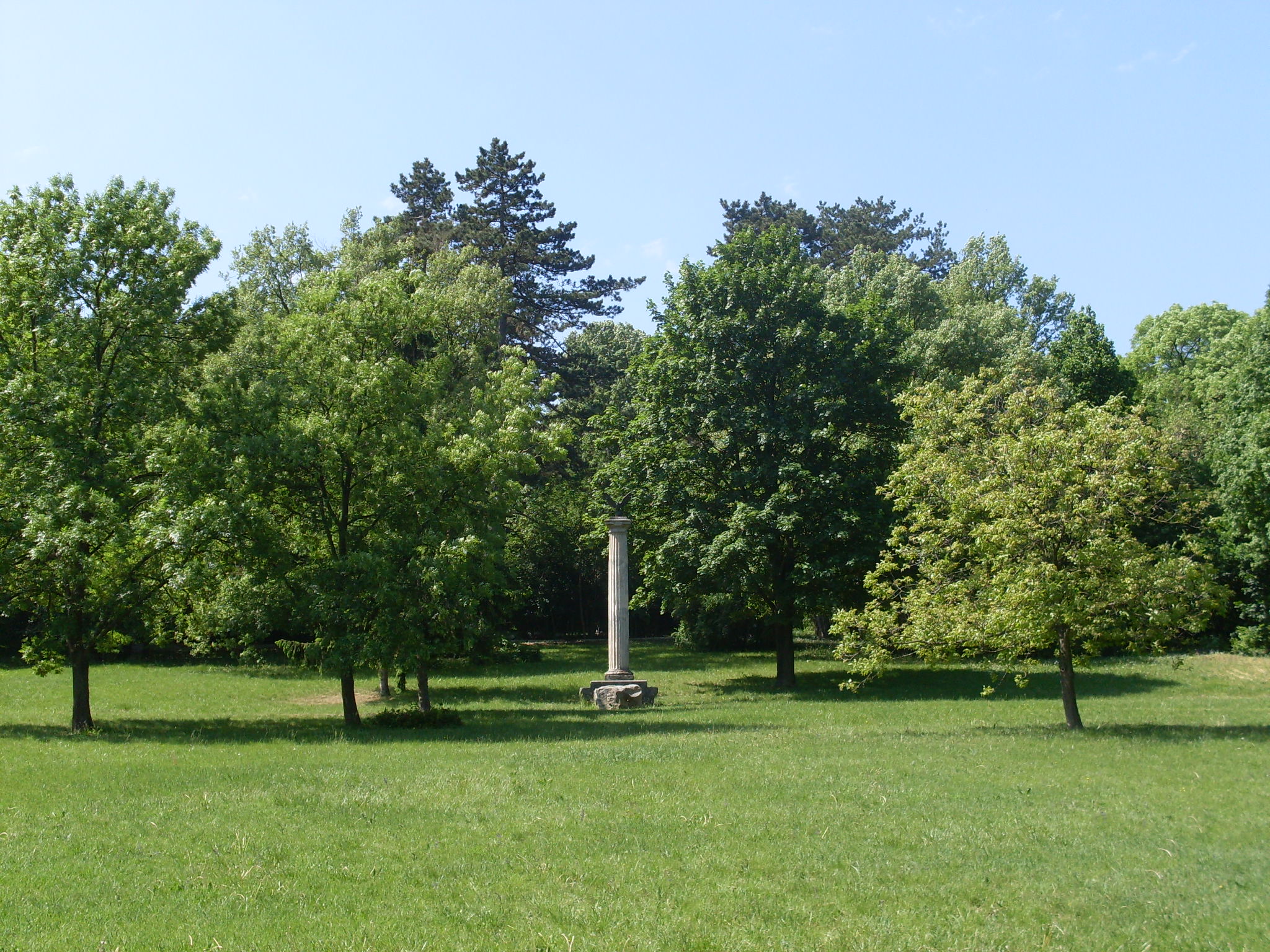 Vasárnap folytatódnak a botanikai séták a Károlyi Kastélyparkban