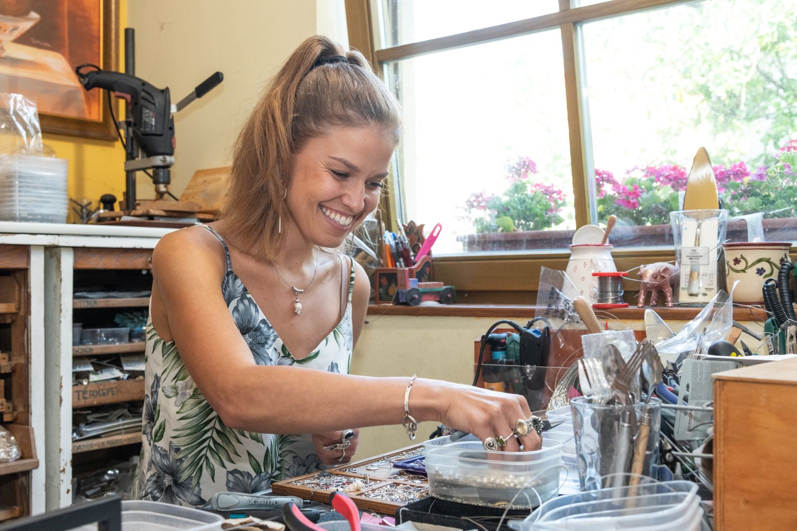 Nyári esték a Mi Udvarunkban - ékszerkészítő workshoppal nyitottak