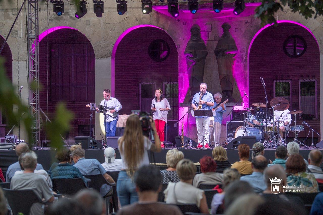 Jazz a Bartók Béla téren - vasárnap este is megtartják az összes koncertet