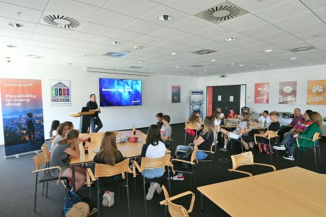 Élménnyel teli nyári programokat szerveztek a nehéz sorsú gyermekek számára