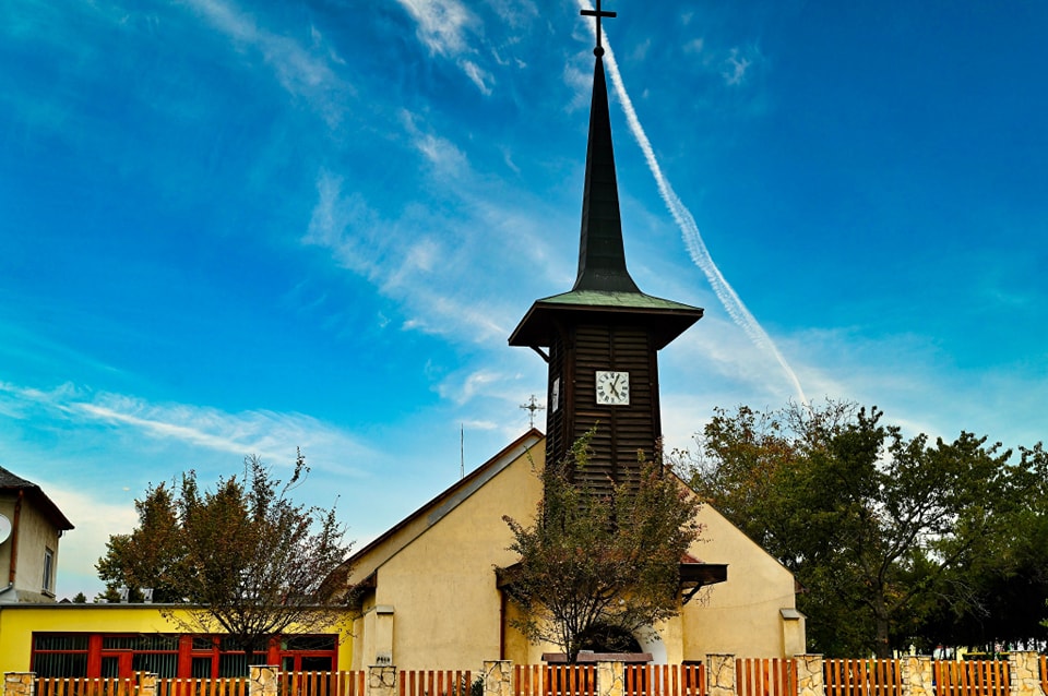 Közösségi összefogás - megkezdődött a Donát-kápolna tetőszigetelésének cseréje