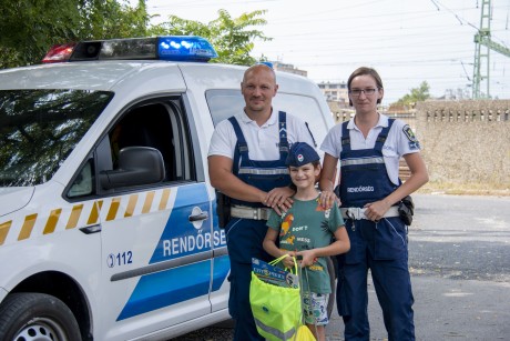 Egy talpraesett kisfiú vezette nyomra a székesfehérvári rendőröket