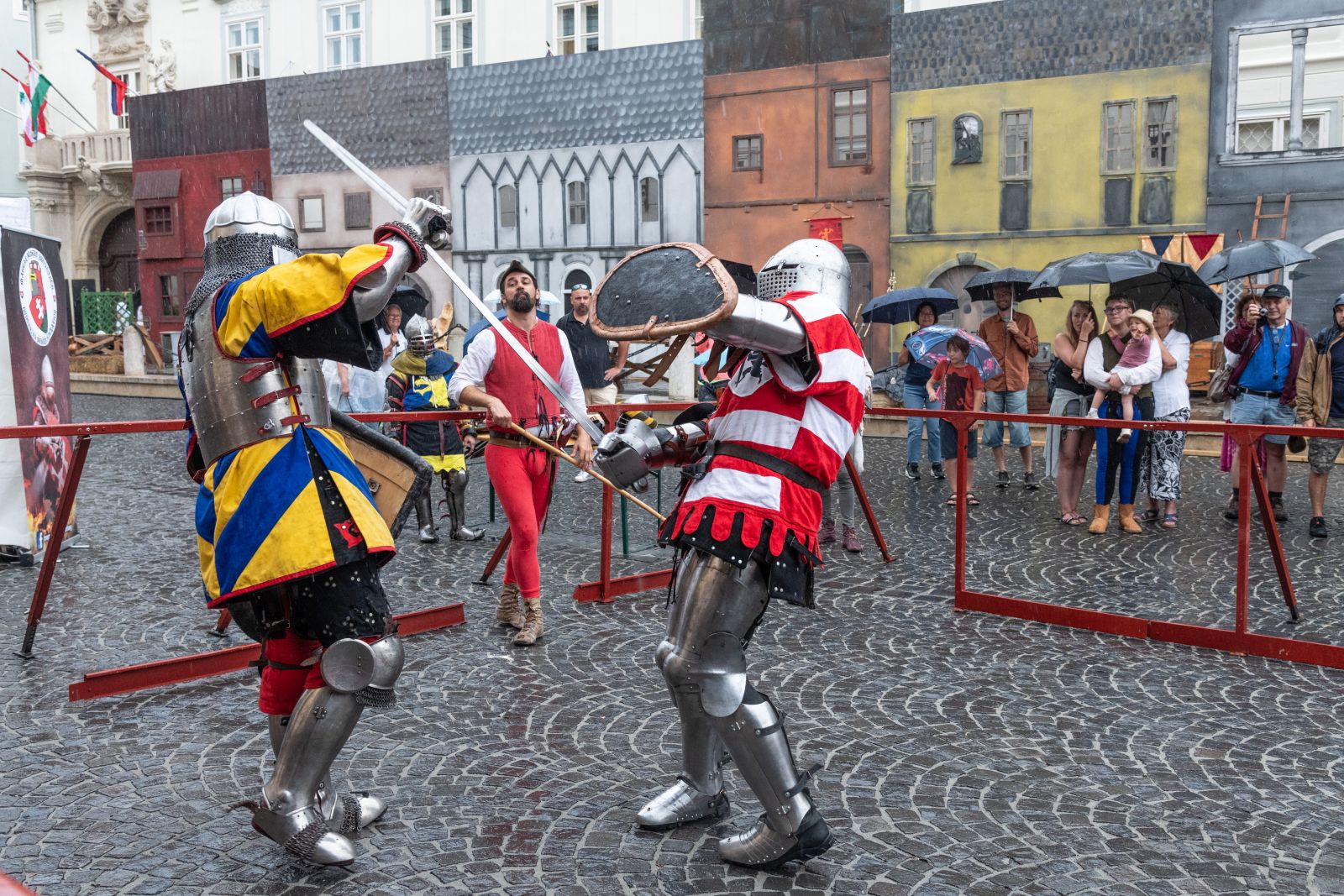 Nem megrendezett harc, hanem történelmi küzdősport - Szent István Torna a Városház téren