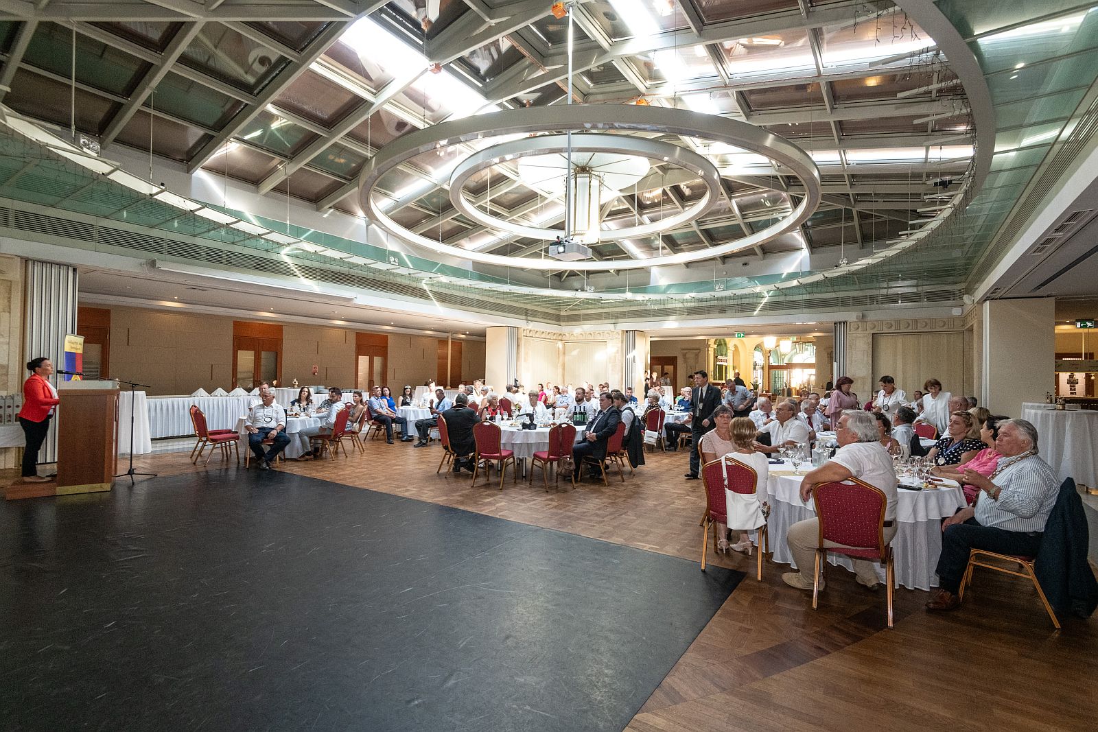 Borlovagok találkozója a királyi városban - 27 borrend érkezett Fehérvárra