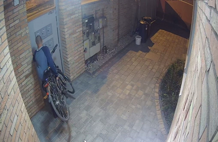 Jelentkezzen ha felismeri - fehérvári kerékpártolvajt keres a rendőrség