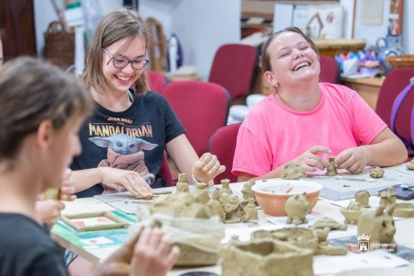 Gyermekműhely alkotóhéttel zárulnak a nyári táborok a Kézművesek Házában