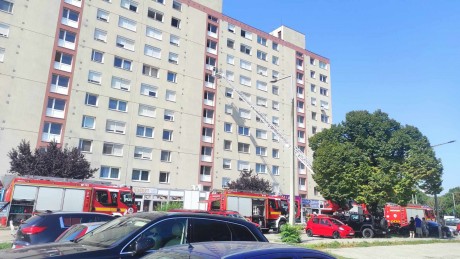 Lakástűz volt a Fehérváron a Csapó utcában, senki nem sérült meg