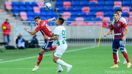 Közös megegyezéssel elhagyja a Fehérvár FC csapatát a francia középpályás, Houri