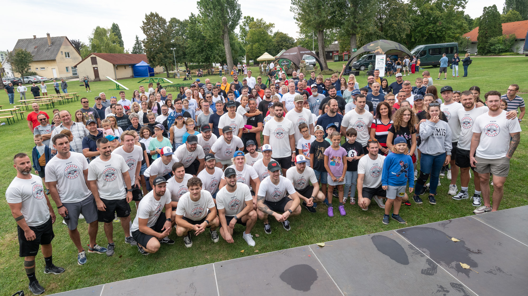 Szezonnyitó találkozót rendezett a Hydro Fehérvár AV19 a honvédséggel közösen