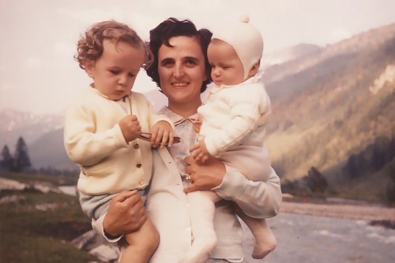 Fehérvárra érkezik a  Meg nem született gyermek szobra és a Szent Janka kiállítás