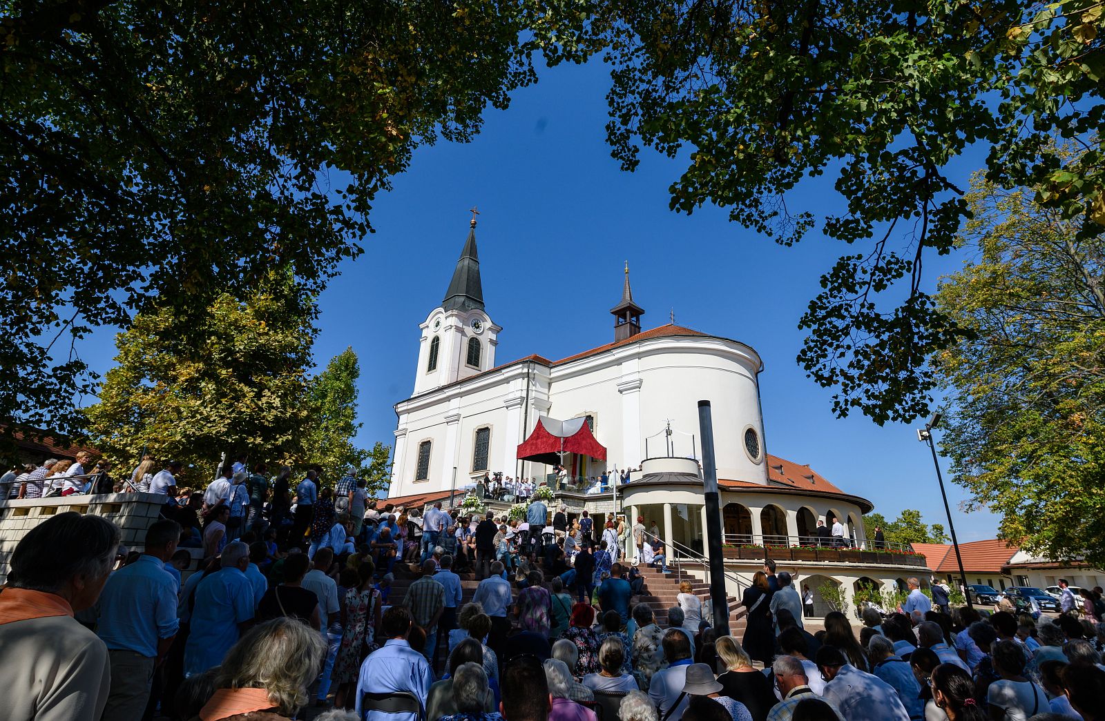 Ünnepi szentmisén hirdették ki, hogy Kis Bazilika rangot kapott a Bodajki Kegyhely