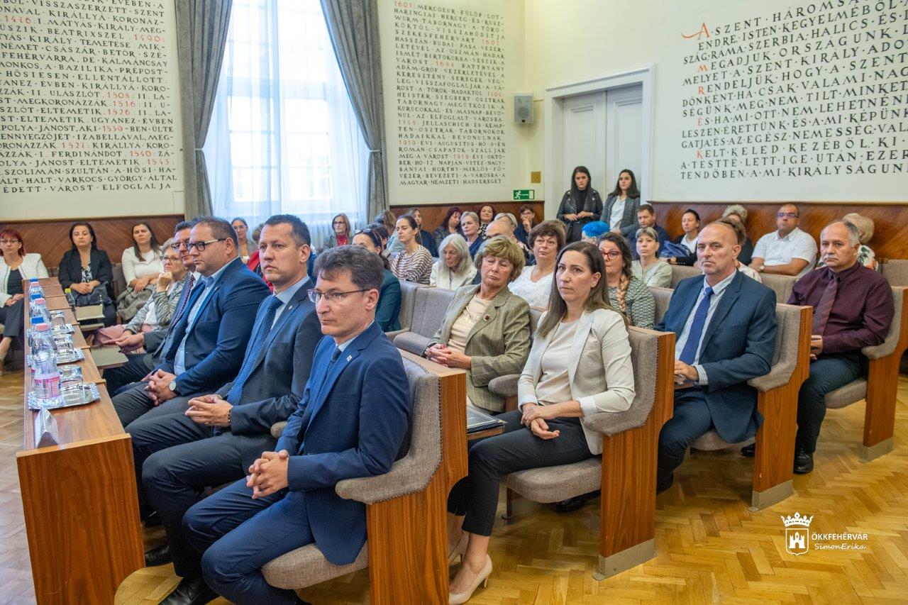 Együttműködésben - a szociális és gyermekjóléti szolgáltatásokról rendeztek szakmai konferenciát