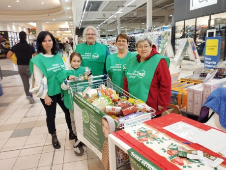 Élelmiszermentés Székesfehérváron – civil és intézményi összefogással segítenek a rászoruló családoknak