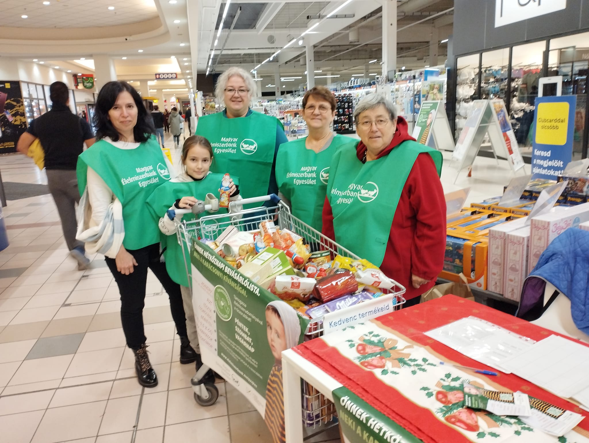 Élelmiszermentés Székesfehérváron – civil és intézményi összefogással segítenek a rászoruló családoknak