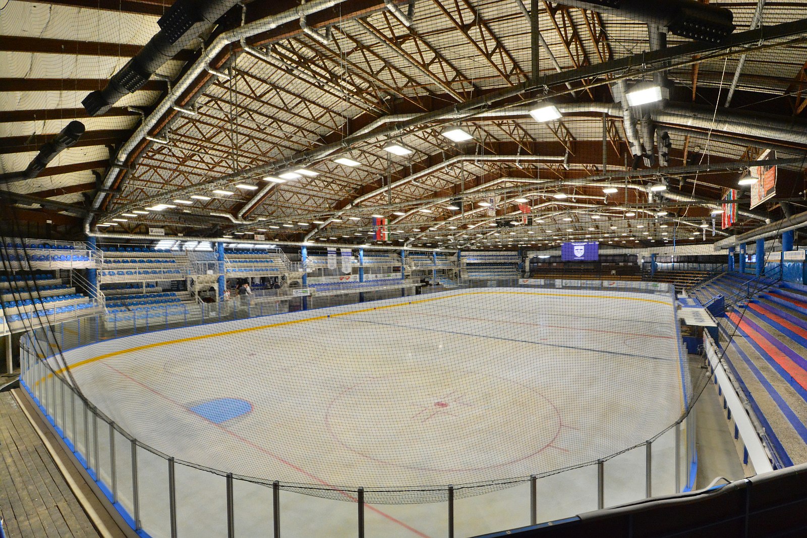 Szombaton közönségkorcsolyát rendeznek az Ifj. Ocskay Gábor Jégcsarnokban