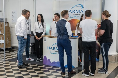 A pragmatizmus a hitvallásuk – állásbörzét rendeztek az ÓE Alba Regia Műszaki Karán