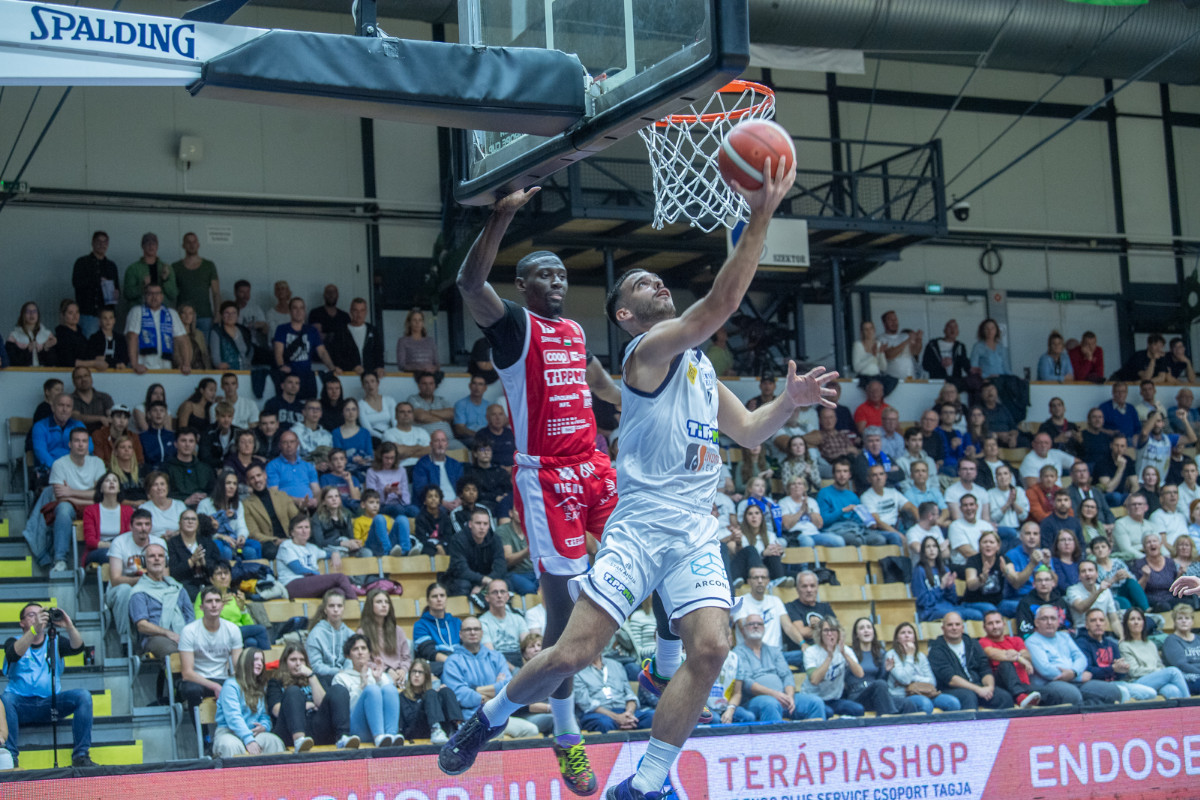 Férfi kosárlabda NB I - Magabiztos Fehérvár-győzelem a Szolnok ellen