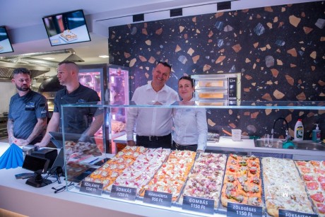 Nápoly, Róma, Székesfehérvár – megnyílt a Krém Pizzéria