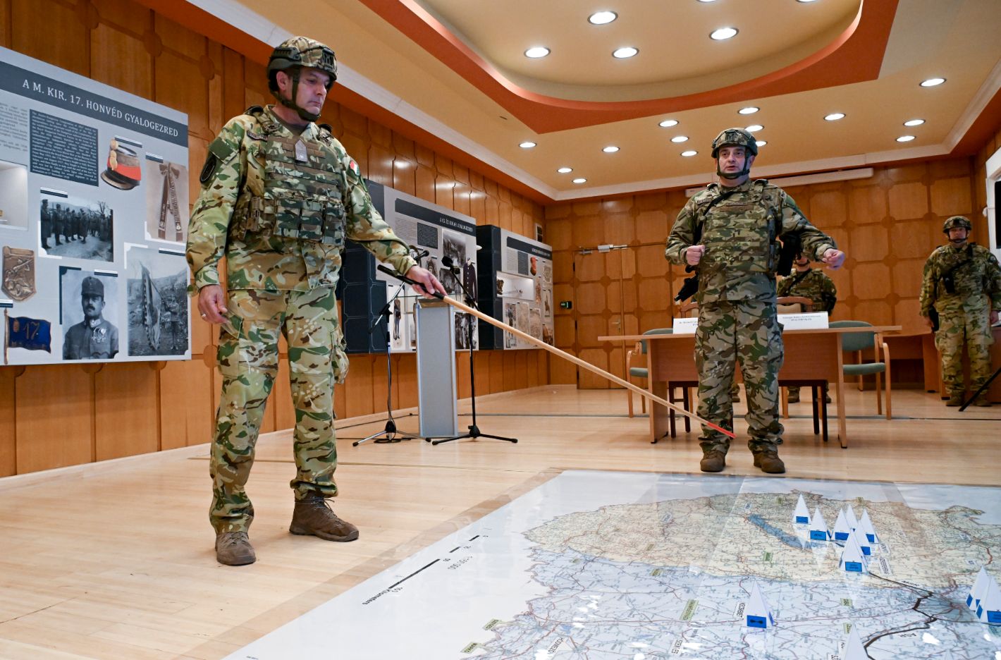 Honvéd Vezérkar főnöke - a Magyar Honvédség mozgásban van földön, vízen és levegőben