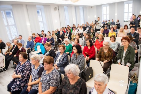 Tanítson bennünket példájuk! - színes diplomás pedagógusokat köszöntöttek