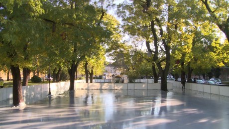 Már hizlalják a jeget a Zichy ligetben - december 1-én nyit a Kori Liget