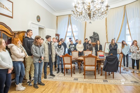 A Gazdálkodás és menedzsment szak első évfolyamos hallgatóit fogadták a Városházán