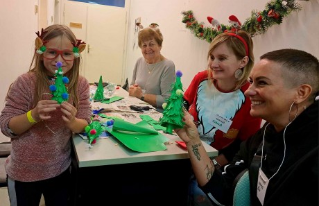 Télapóvárón találkoztak az egymástól távol élő testvérpárok Székesfehérváron