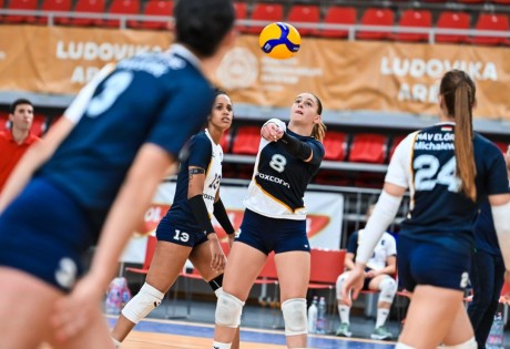 Elsöprő győzelmet aratott Újpesten a MÁV Előre Foxconn nő röplabda csapata
