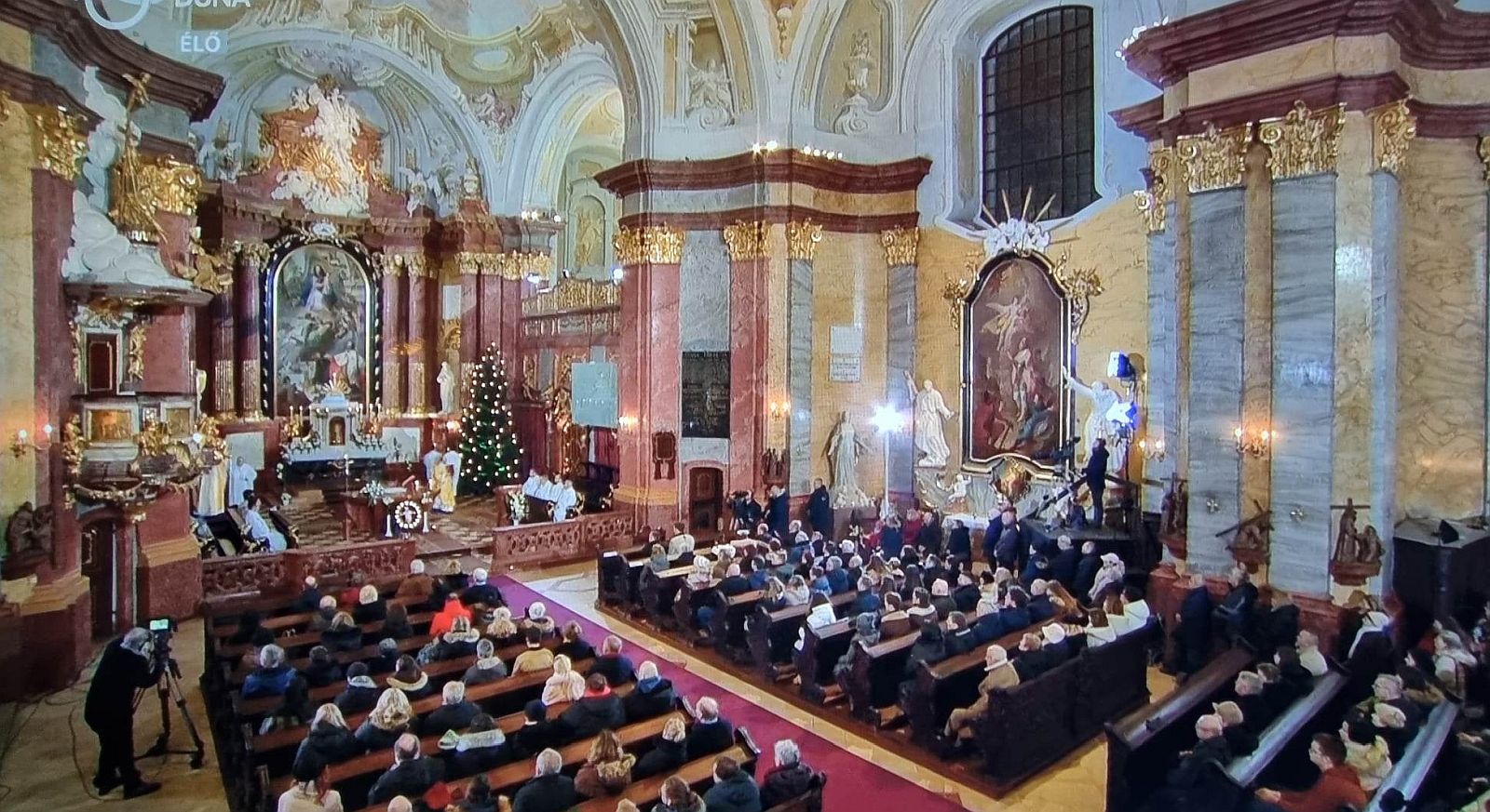 A Szent István székesegyházban lesz az éjféli szentmise - élőben közvetíti a Fehérvár TV