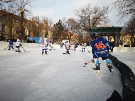 Elszánt tekintetek, száguldó játékosok - III. Winter Classic a Kori Ligetben