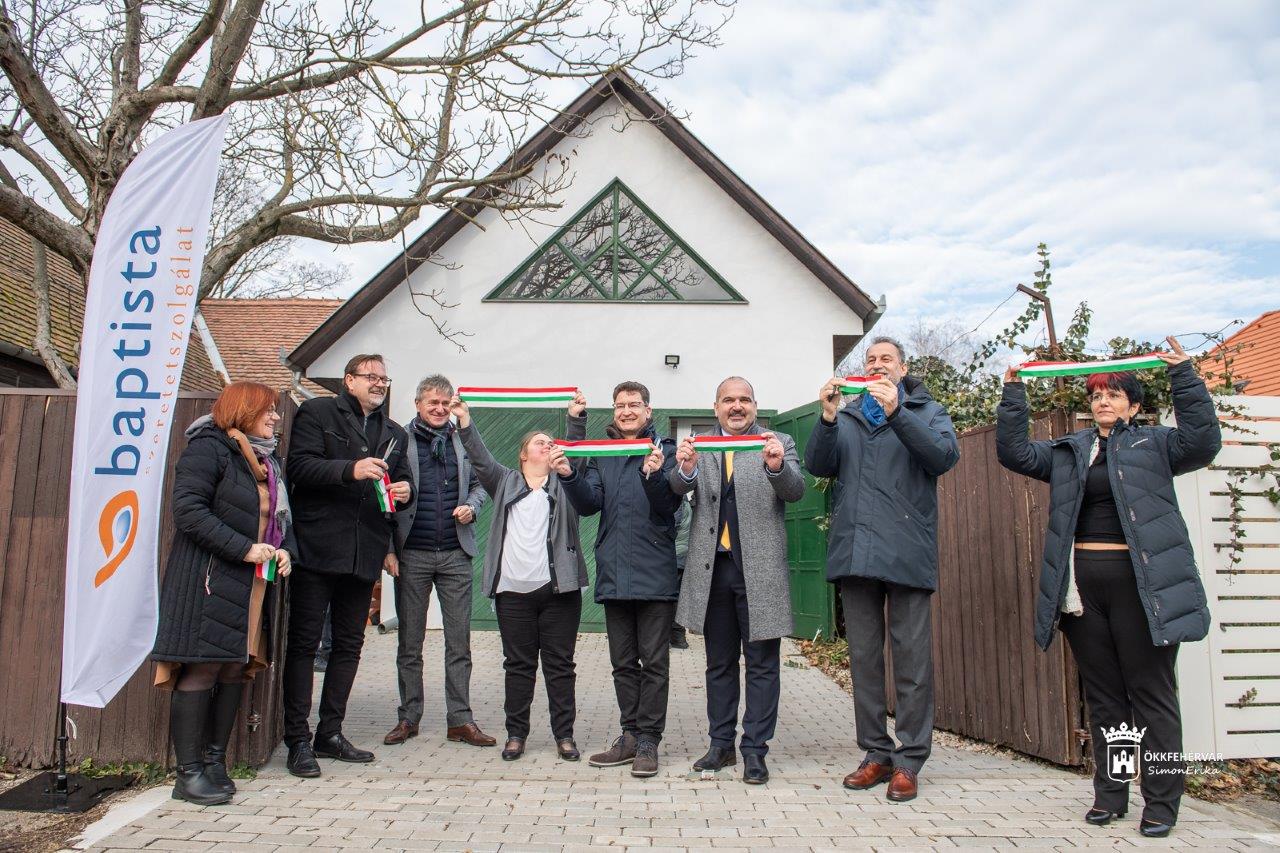 Új helyszínre költözött a székesfehérvári Napraforgók Háza