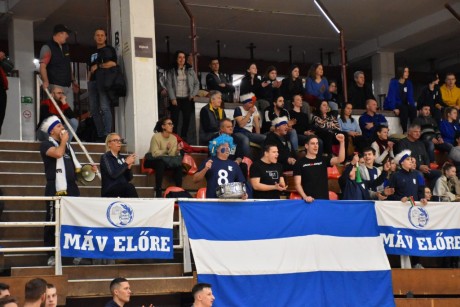 Szurkolói buszt indít Kaposvárra a MÁV Előre Foxconn