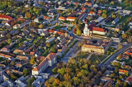 Fehérvári gratuláció - negyven éve nyerte el Mór a városi rangot