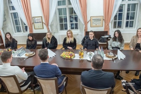 A Kiskút Tenisz Klub bajnokcsapatát fogadták a Városházán