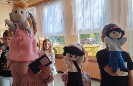 Ovi-Zsaru - a vármegyei rendőrség munkatársai a Gyönyvirágba látogattak