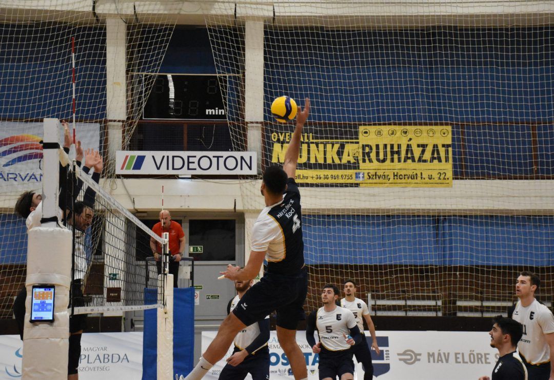 Három szettes siker a rangadón a VOK Sportcsarnokban