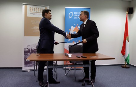 Stratégiai együttműködés a KJE és a Rendszerváltás Történetét Kutató Intézet között