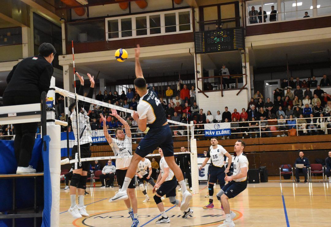 Röplabda - vasárnapi szuperrangadó lesz hatkor a VOK Sportcsarnokban