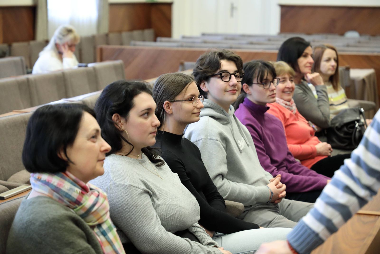 Kapcsolatépítés a fenntarthatóság mentén – francia diákok és tanáraik látogattak a Városházára