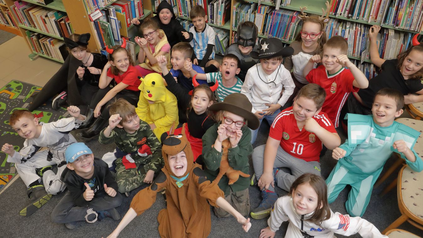 Állati Farsang február végéig a Tolnai utcai Tagkönyvtárban