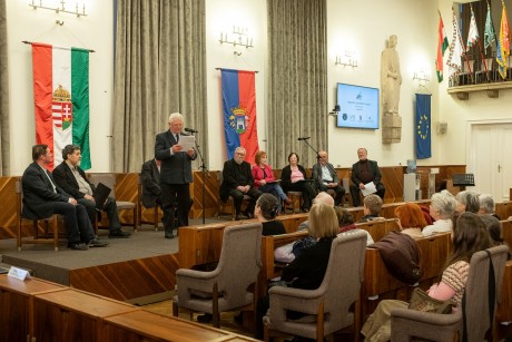 A Városházán ünnepelte a Magyar Széppróza Napját a Vörösmarty Társaság