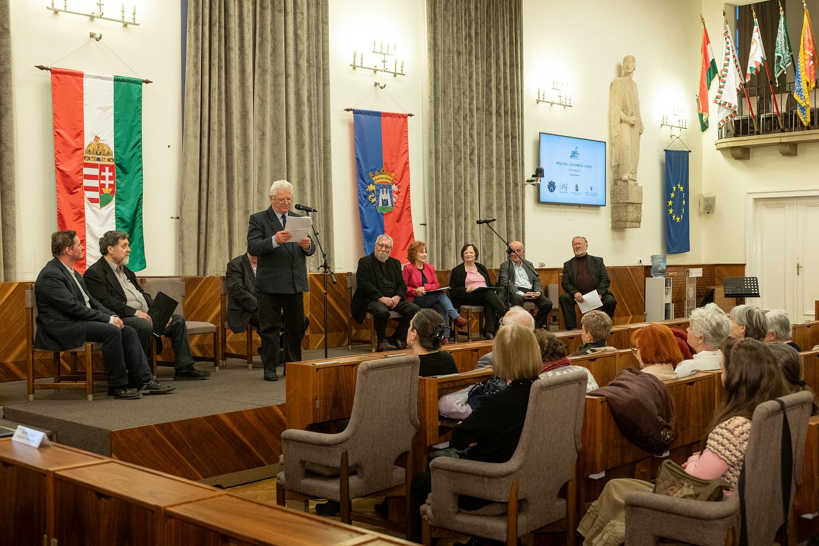 A Városházán ünnepelte a Magyar Széppróza Napját a Vörösmarty Társaság