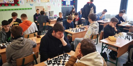 Kétszázan neveztek - Fehérváron tartották a Sakk Diákolimpia megyei döntőjét