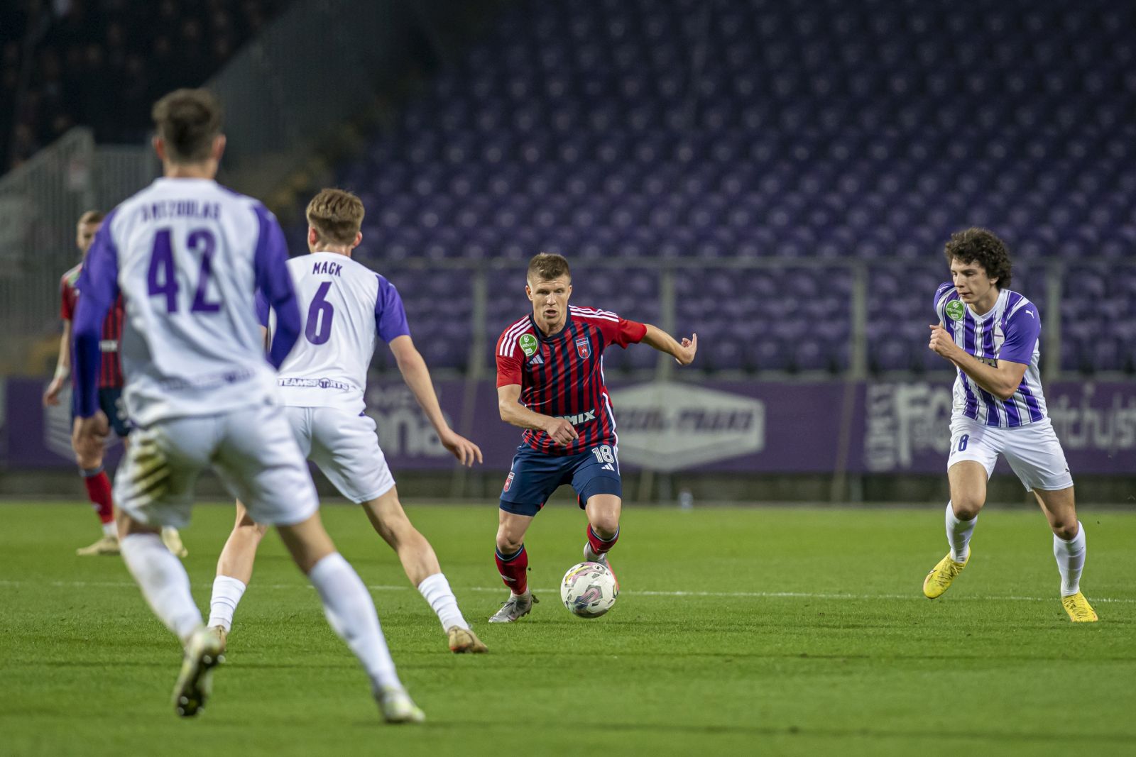 Elvett szabályos gól és kapufák - nem érdemelt vereséget a Vidi Újpesten